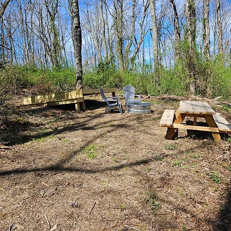 Cardinal Cove Campsite At Hocking Vacations - Tent Not Included 洛根 外观 照片
