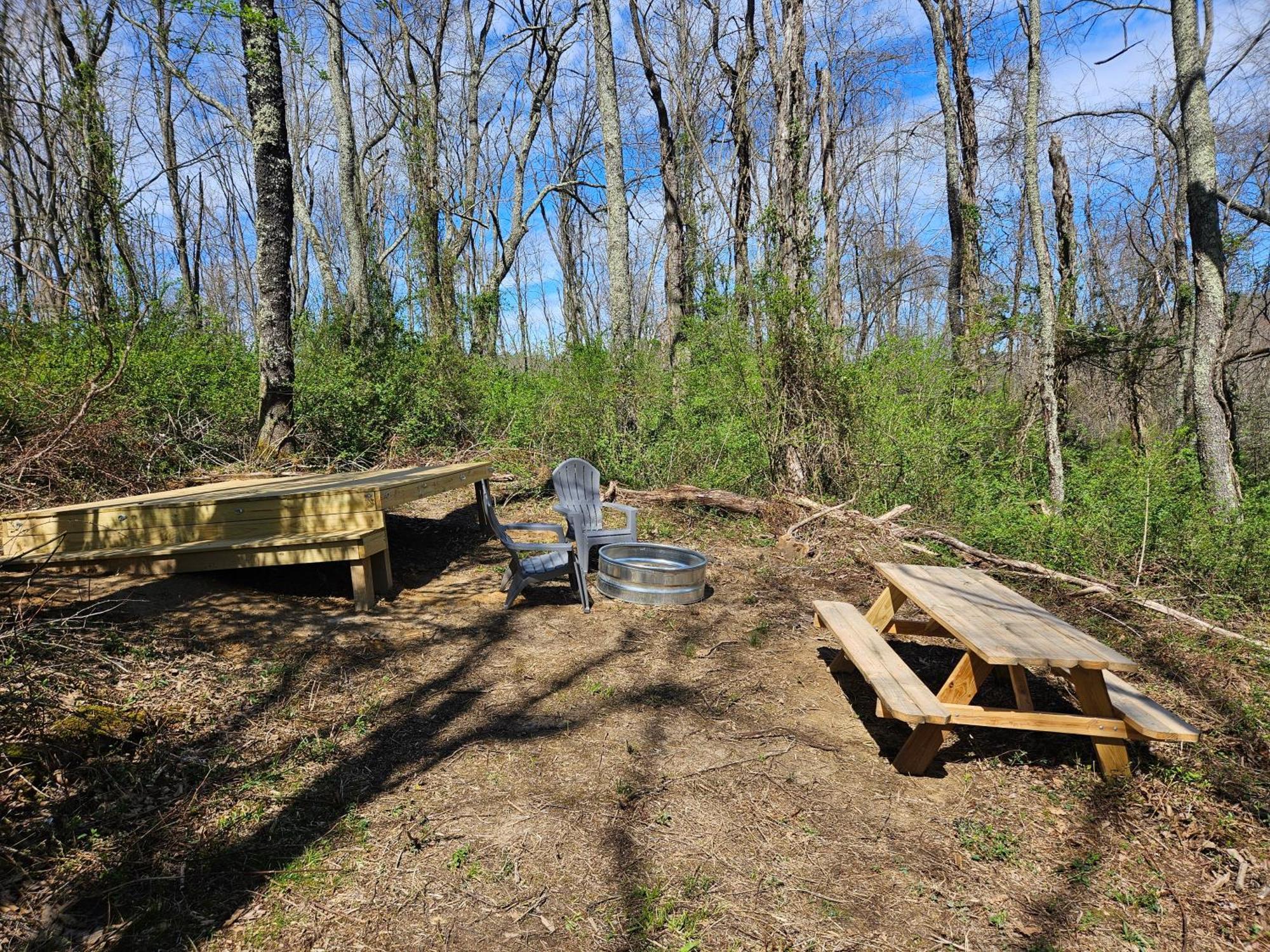 Cardinal Cove Campsite At Hocking Vacations - Tent Not Included 洛根 外观 照片