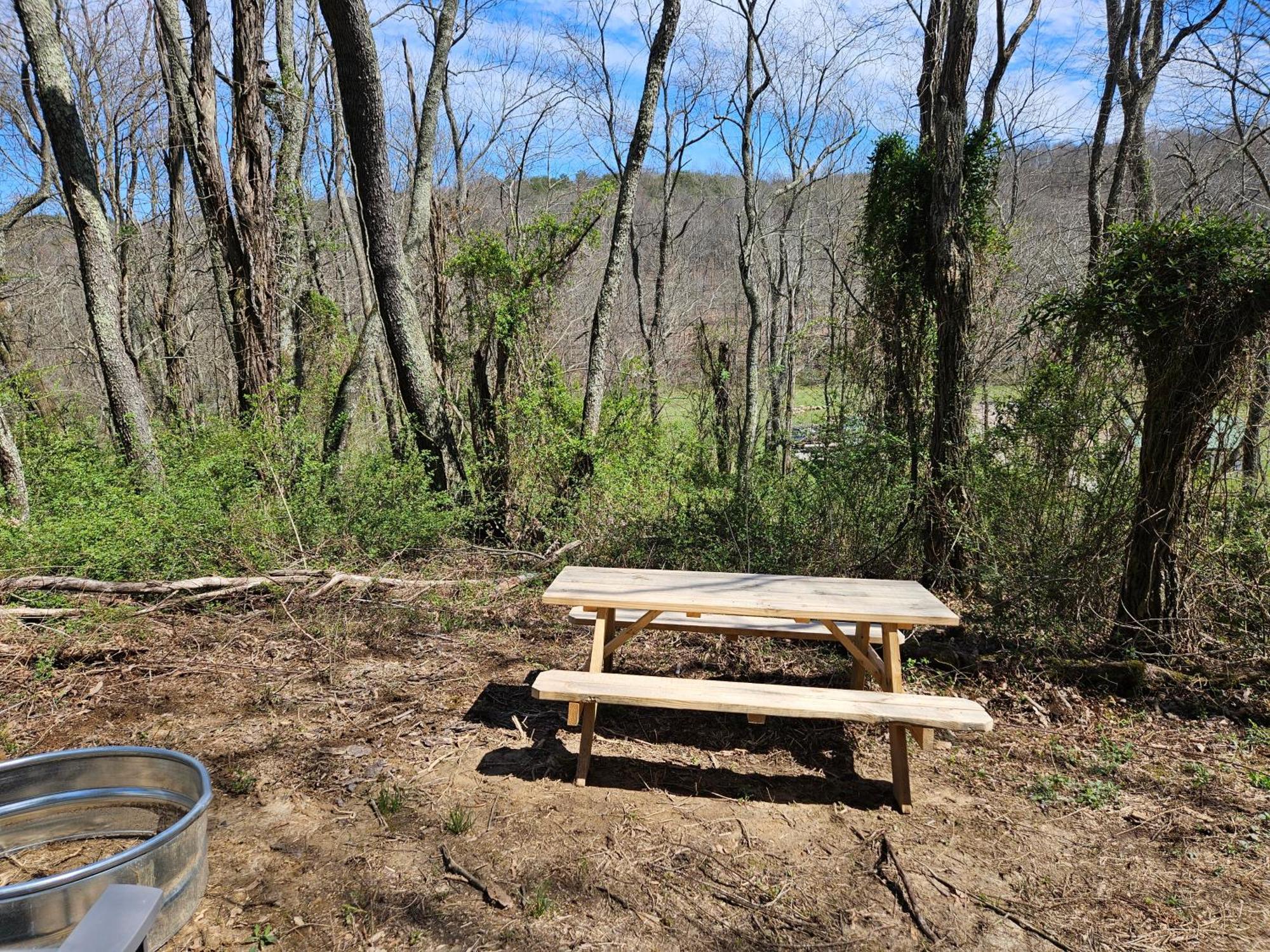 Cardinal Cove Campsite At Hocking Vacations - Tent Not Included 洛根 外观 照片
